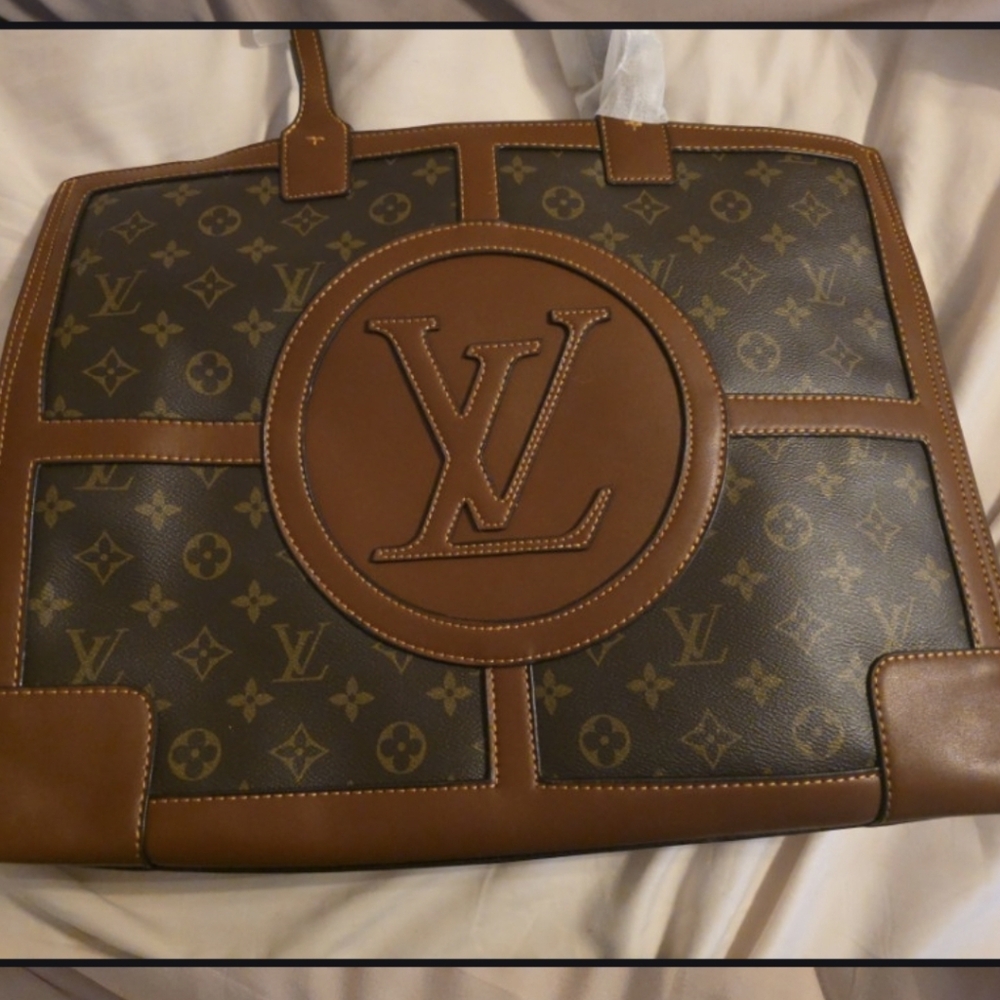 Large Purse, Brand New!